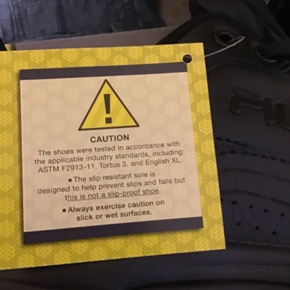 🔥SALE! NIB, Fila , memory foam and slip resistant, size 11, work or play🔥🤩🤩 - Picture 4 of 4